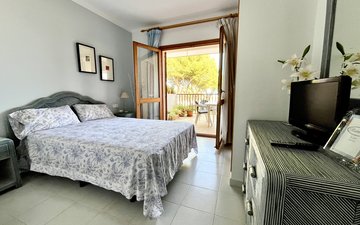 Property slide 10