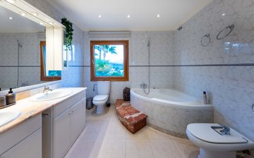 Property slide 10