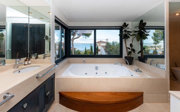 Property slide 24