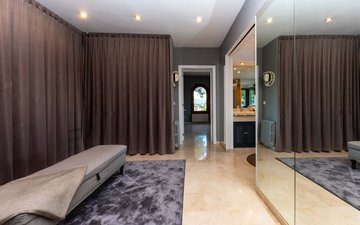 Property slide 17