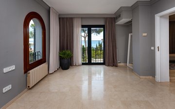Property slide 16