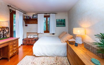 Property slide 24