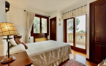 Property slide 44