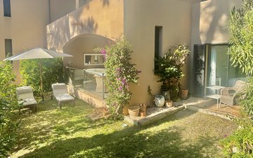 Property slide 10