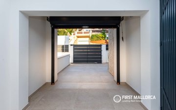 Property slide 32