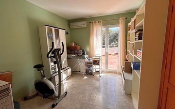 Property slide 18