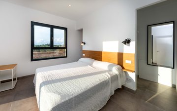 Property slide 25