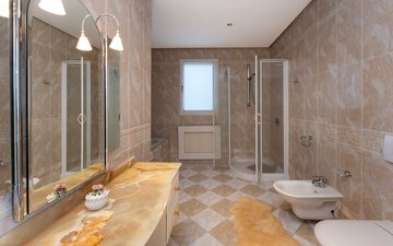 Property slide 20