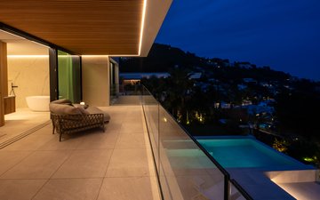 Property slide 21