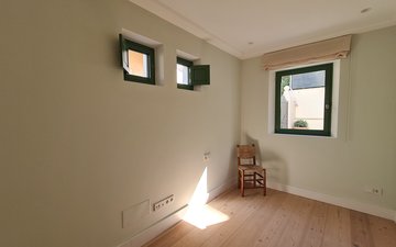 Property slide 16