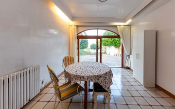 Property slide 19