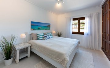 Property slide 17