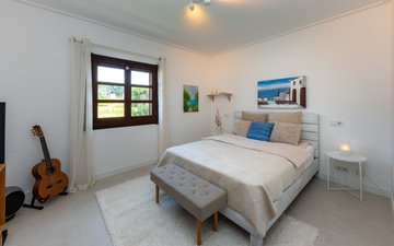 Property slide 21