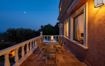 Property slide 25