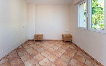 Property slide 14