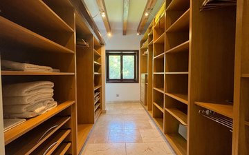 Property slide 32