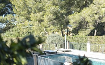 Property slide 19