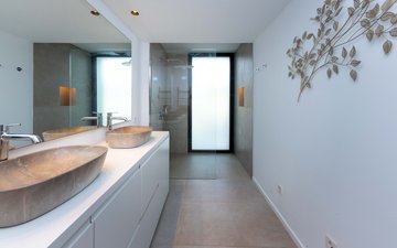 Property slide 10