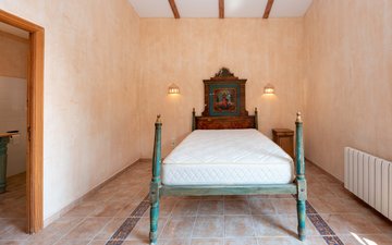 Property slide 25