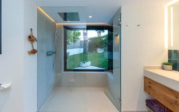 Property slide 16
