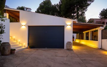 Property slide 28