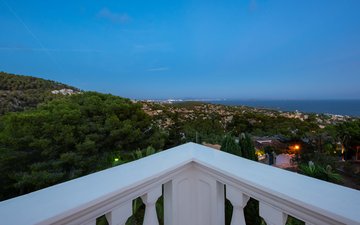 Property slide 8