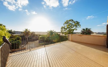 Property slide 19