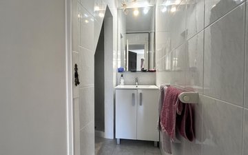 Property slide 9
