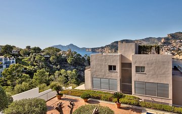 Property slide 10