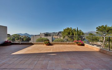 Property slide 8