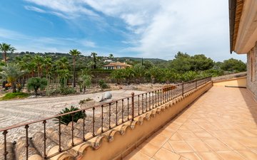 Property slide 25