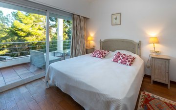 Property slide 14
