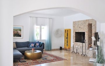 Property slide 17