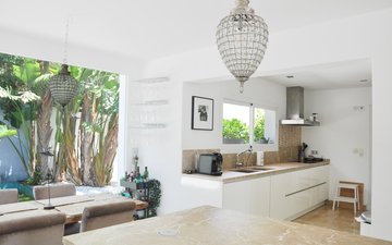 Property slide 19