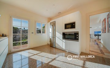 Property slide 10