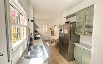 Property slide 7