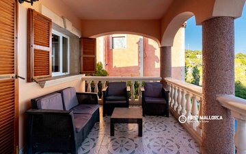 Property slide 25