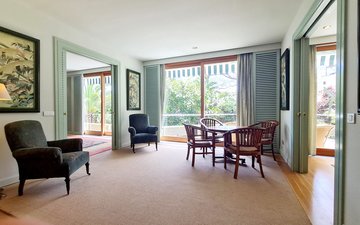 Property slide 10