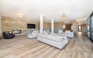 Property slide 10