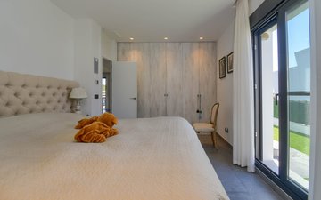 Property slide 19