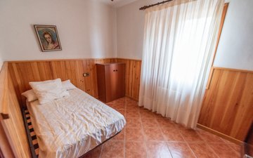 Property slide 35