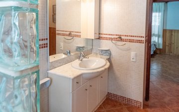 Property slide 46
