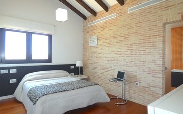 Property slide 32
