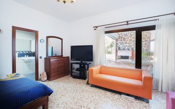 Property slide 32