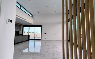 Property slide 32