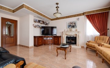 Property slide 40