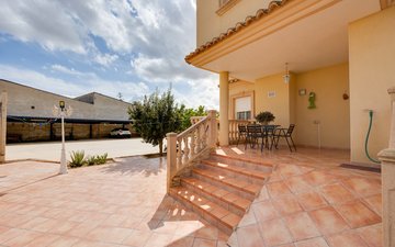 Property slide 17