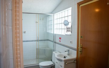 Property slide 32