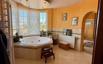 Property slide 18