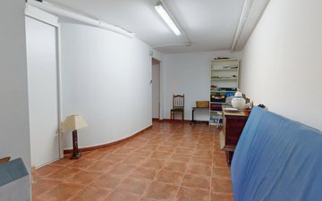 Property slide 25
